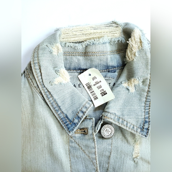 NWT Aeropostale Light Wash Blue Denim Jean Jacket Womens Sz XS Distressed - Picture 3 of 12